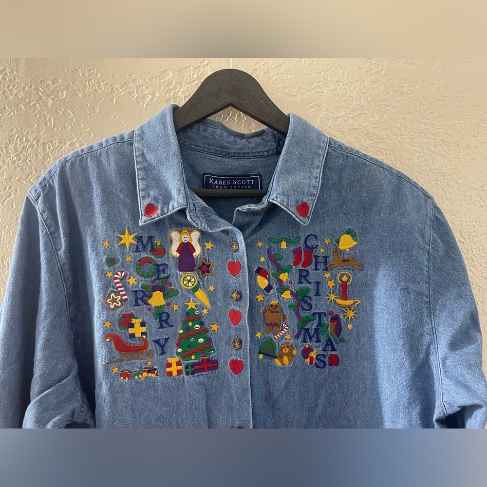 VTG Karen Scott 100% Cotton Denim Blue Christmas Festive Embroidered Shirt XL - Picture 2 of 8